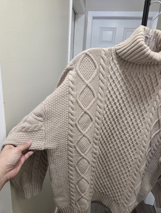 Aritzia Sunday Best Merino Wool & Organic Cotton Blend Cable Knit Sweater - Picture 2 of 8